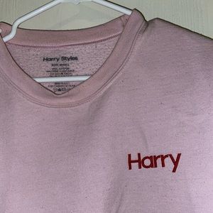 HARRY STYLES TREAT PEOPLE WITH KINDNESS